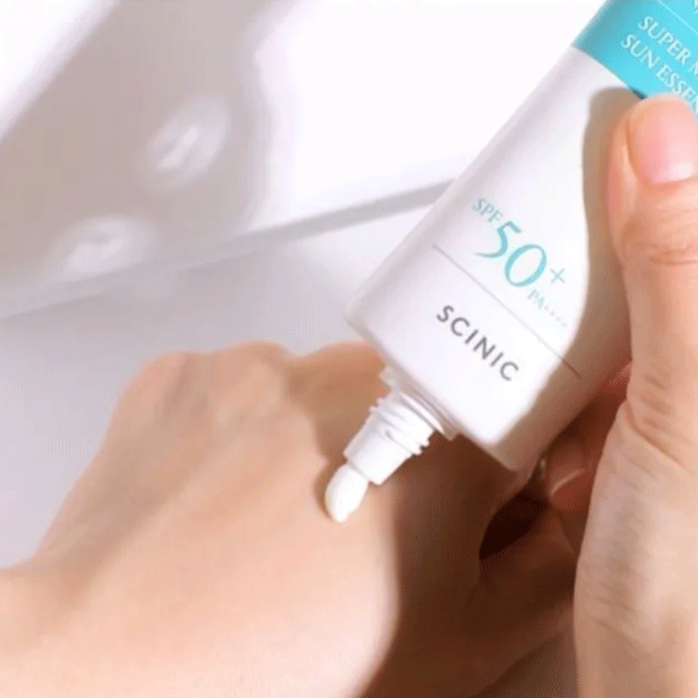 SCINIC Enjoy Super Mild Sun Essence SPF50+ PA++++ 50ml - DODOSKIN