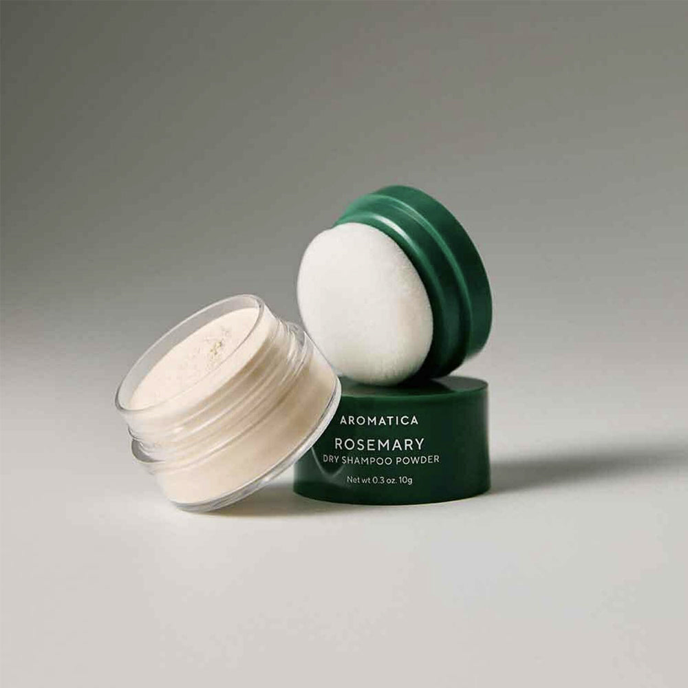 The powder helps absorb excess oil, add volume, and refresh your hair, leaving it looking clean and revitalized