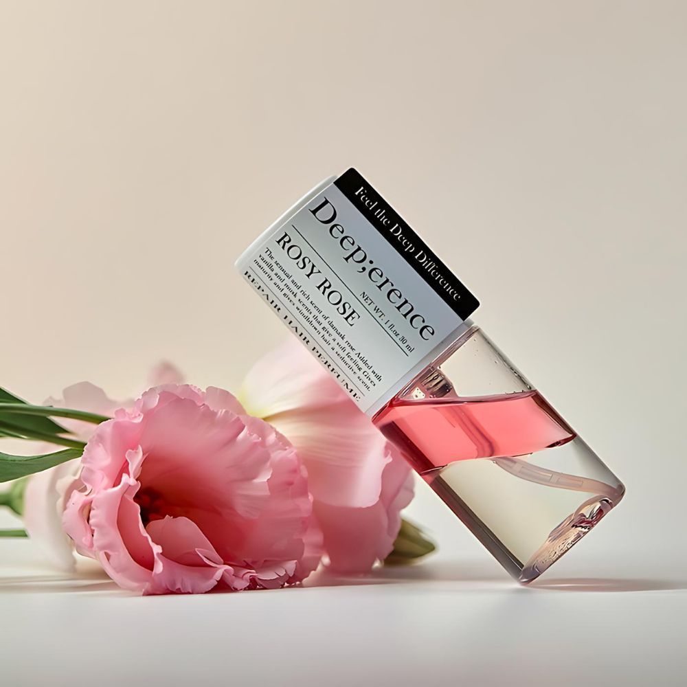 Ideal for on-the-go use, the 30ml size is perfect for carrying in your bag, allowing you to freshen up your hair and enjoy the elegant, floral scent anytime throughout the day.