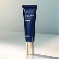 Formulated with SPF50+ and PA++++, it provides comprehensive defense against UVA and UVB rays, helping to prevent sun damage and premature aging.