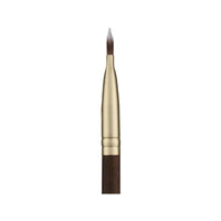 Compact and portable, this lip brush is ideal for both everyday use and travel.