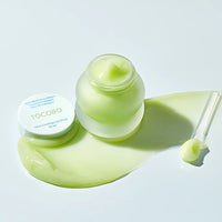 Formulated to be used as an overnight mask or a daily lip treatment, the Collagen Boosting Lip Mask provides intense hydration and helps repair damaged lips by locking in moisture.