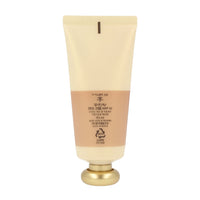 Provides deep hydration to the hands, preventing dryness and roughness.