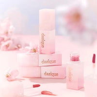 This 3.5g lip tint offers a juicy, dewy finish that enhances the natural beauty of your lips with a soft, glossy glow.
