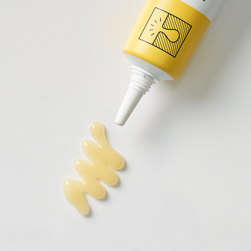 Clear 25ml bottle of Numbuzin No.3 Pore Reset Ampoule Shot with blue and white label.
