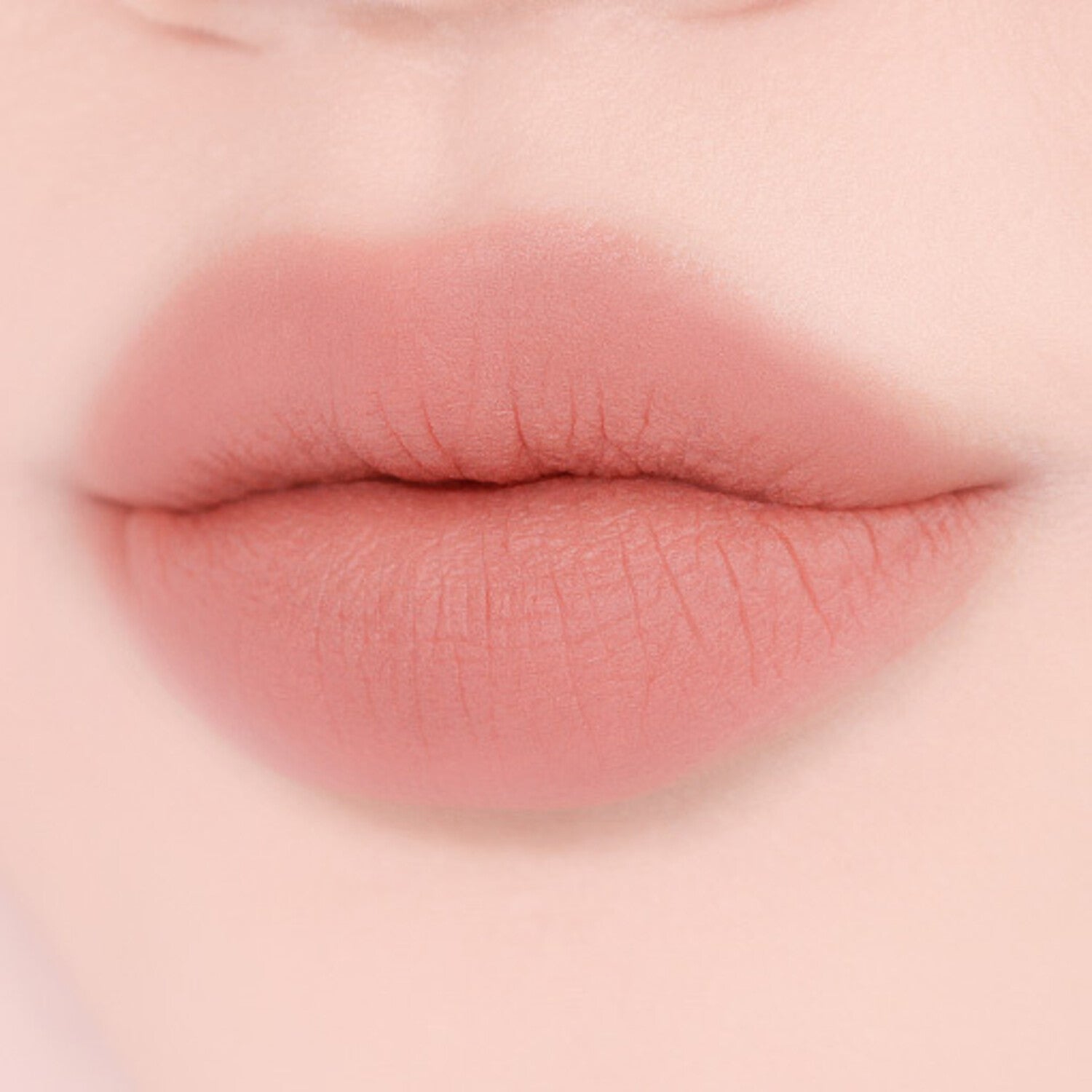 Lipsleek Blur 06 Lofty