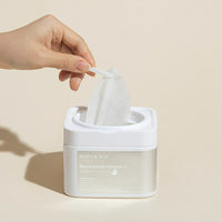 Provides deep hydration and nourishment, leaving the skin feeling soft and smooth.