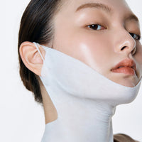  Formulated to help lift and firm the skin, targeting areas prone to sagging.