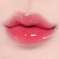 Enhance your lips with this 3D Volumizing Gloss, conveniently packaged in a 5.3g container.